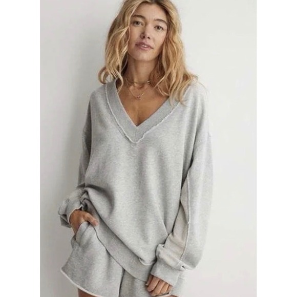 aerie Tops - Aerie Women XL Vacay Every Day Slouchy Sweatshirt gray Distressed Oversized